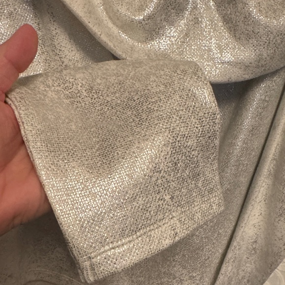 Cold Shoulder Sweater - Picture 2 of 4